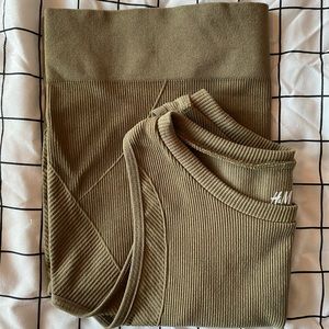 H&M army green sport tank top